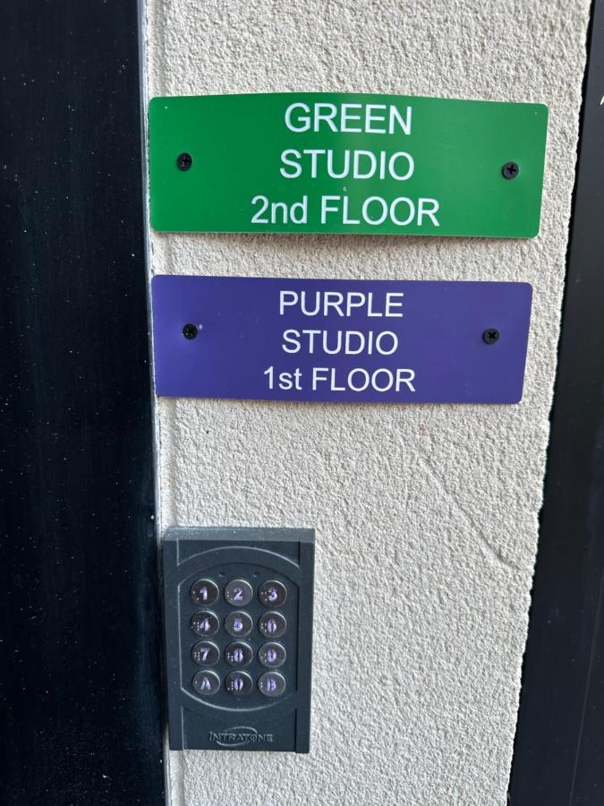 Green&Purple Studio 24-24 Access Буа-Коломб Экстерьер фото